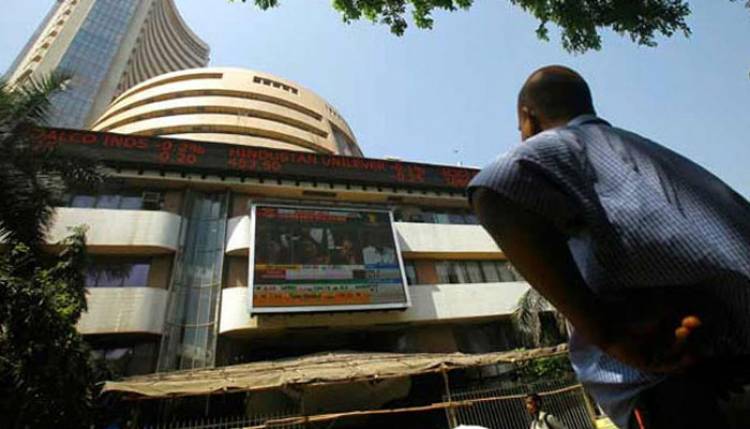 Sensex, Nifty open flat; Tata Motors, Hero MotoCorp gain